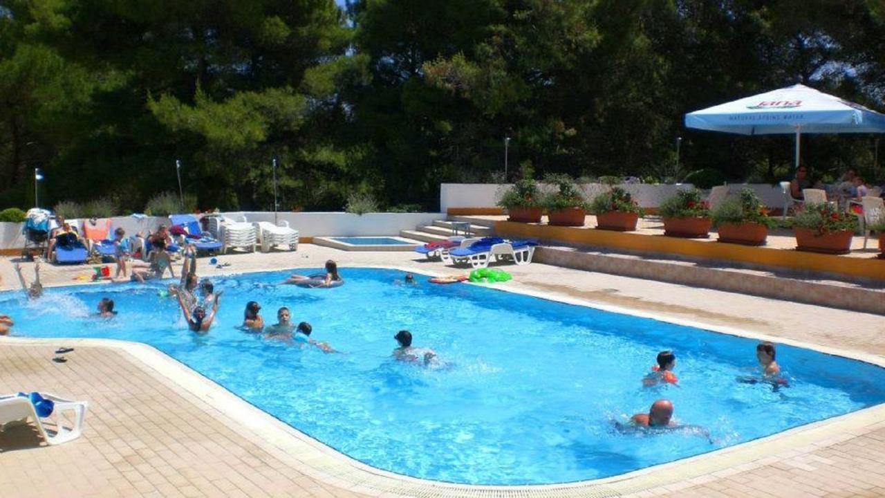 Hotel Pula Exterior foto